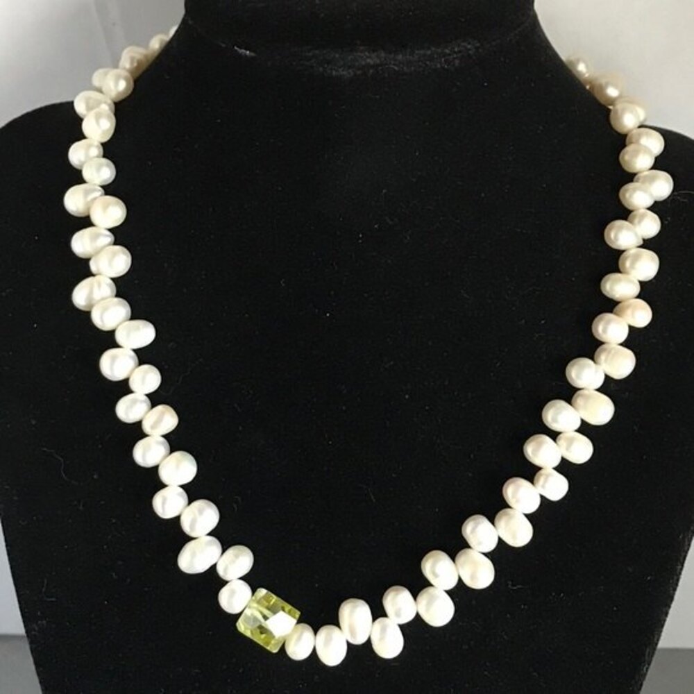 Vintage Handmade Briolette Pearls 9 mm Green CZ Sterling Clasp Necklace 16.5 In